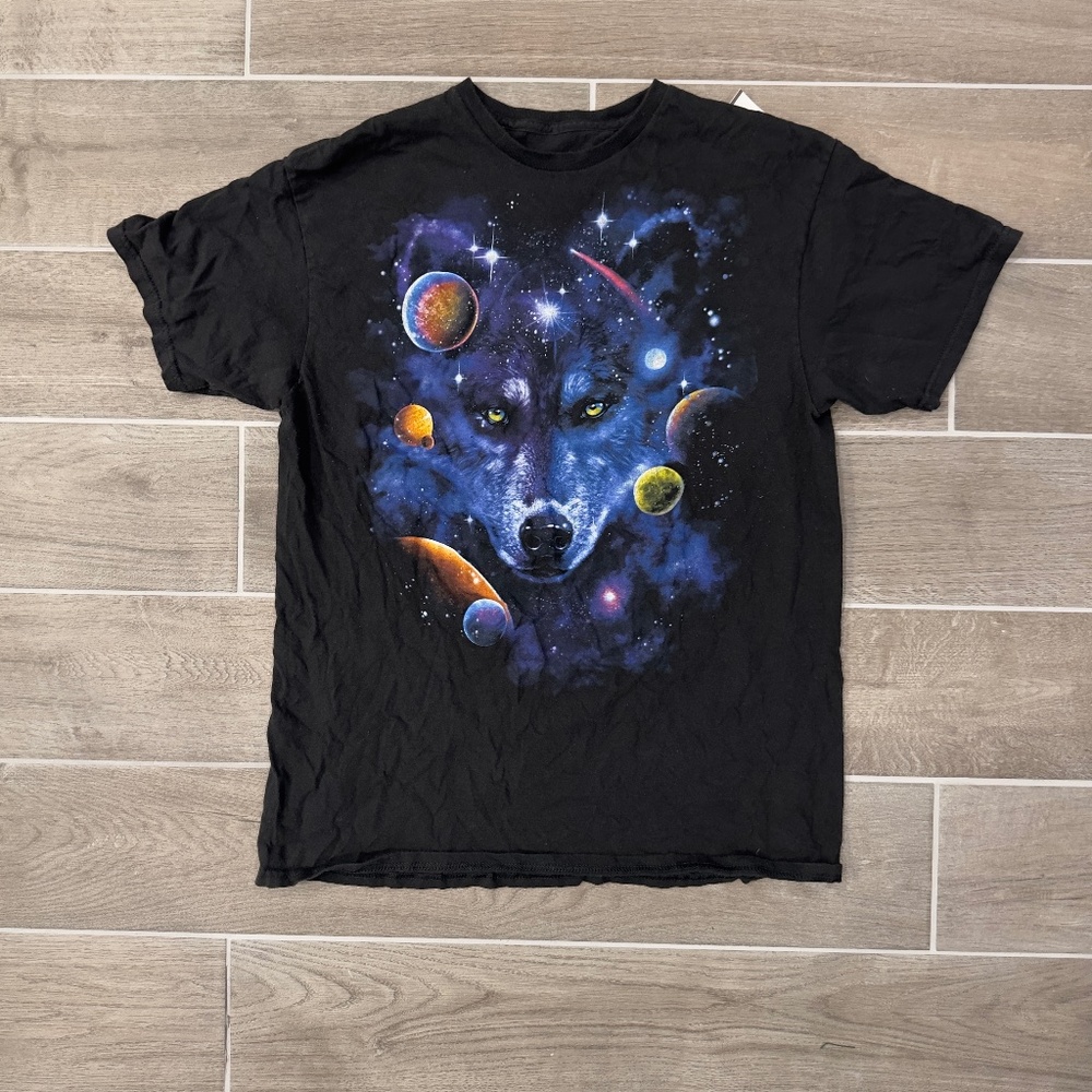 🐺🌌 Cosmic Wolf Galaxy Tee | DOM It’s About The Art | Black | Size L